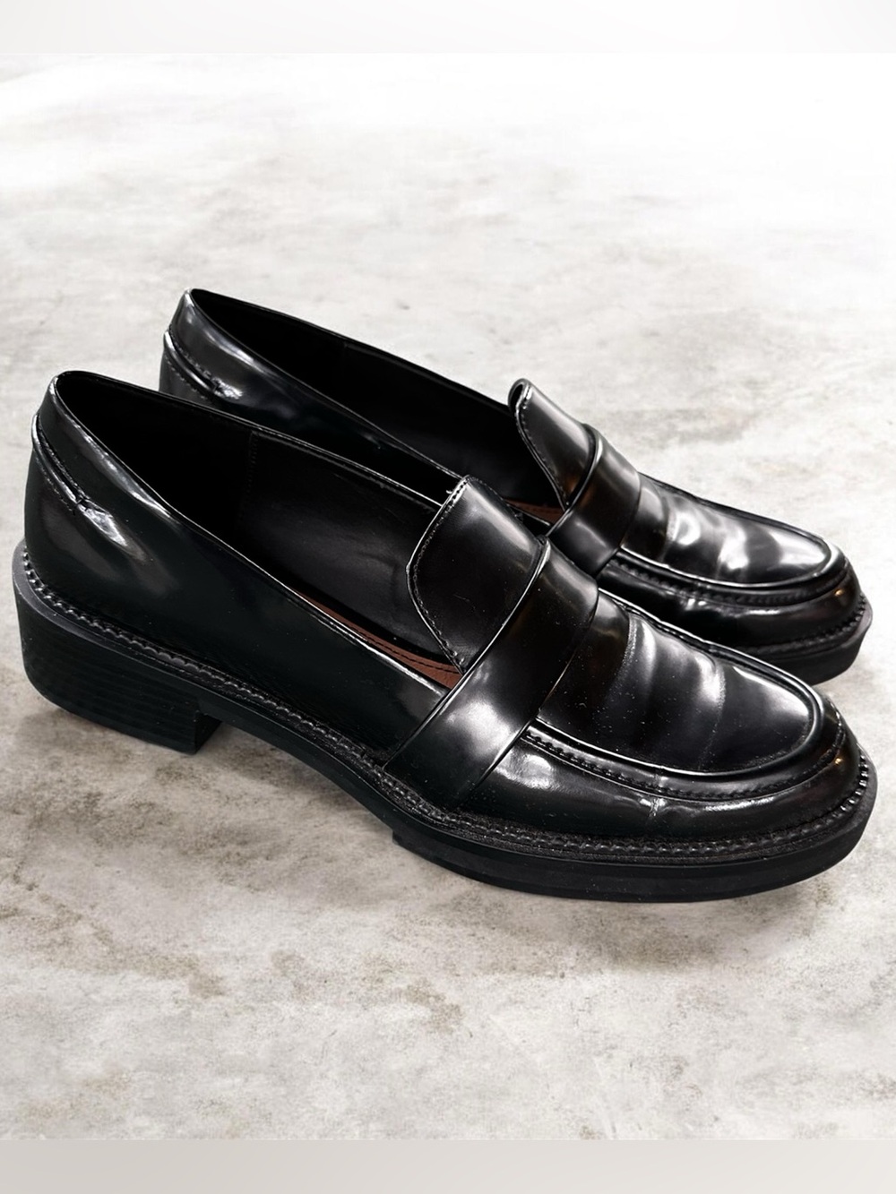 ZARA WOMAN Black Loafers 38 / 7.5M